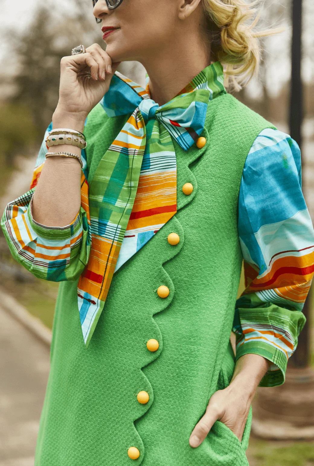 Scallop Shift Dress - Kelly Green - Image 5