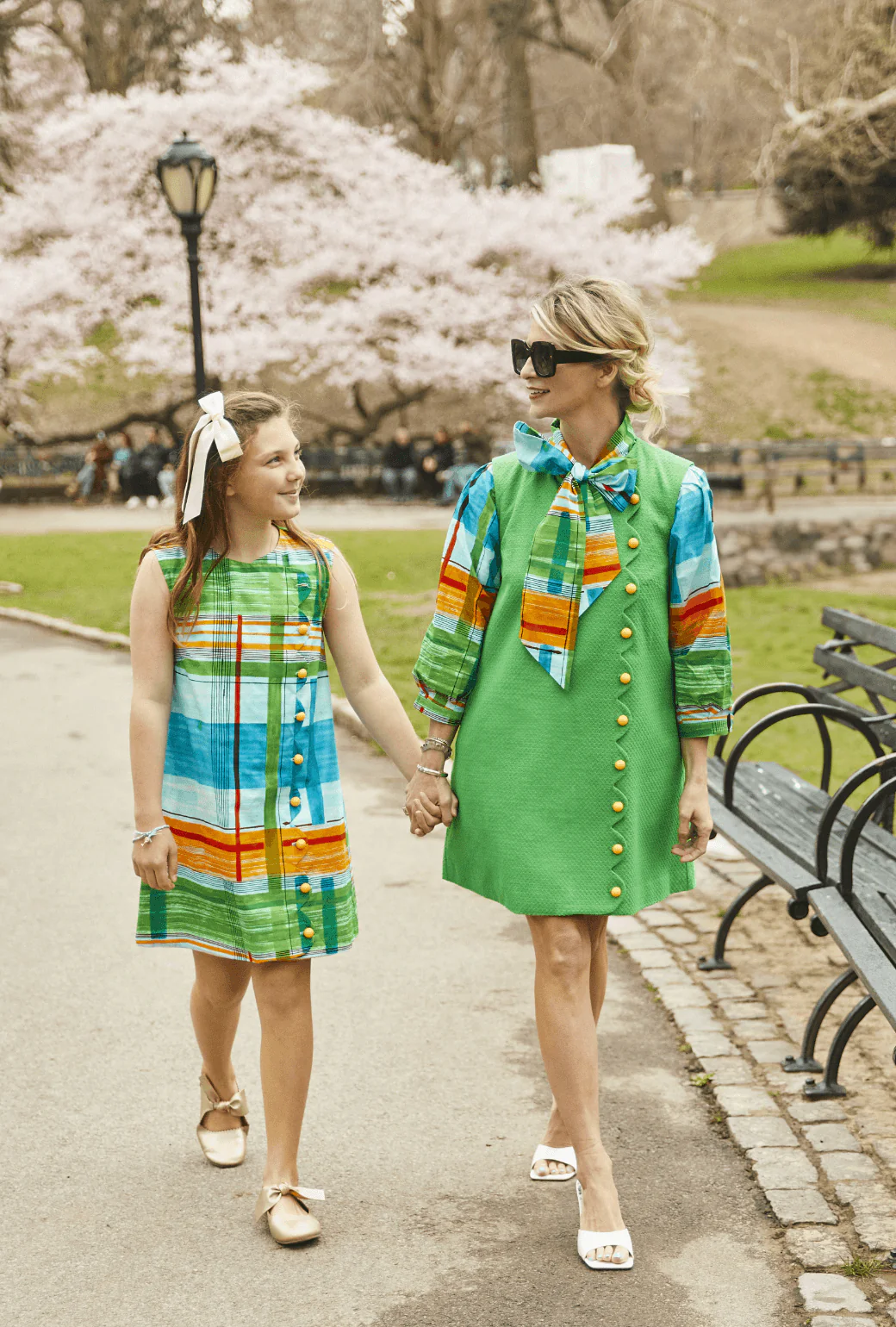 Scallop Shift Dress - Kelly Green - Image 6