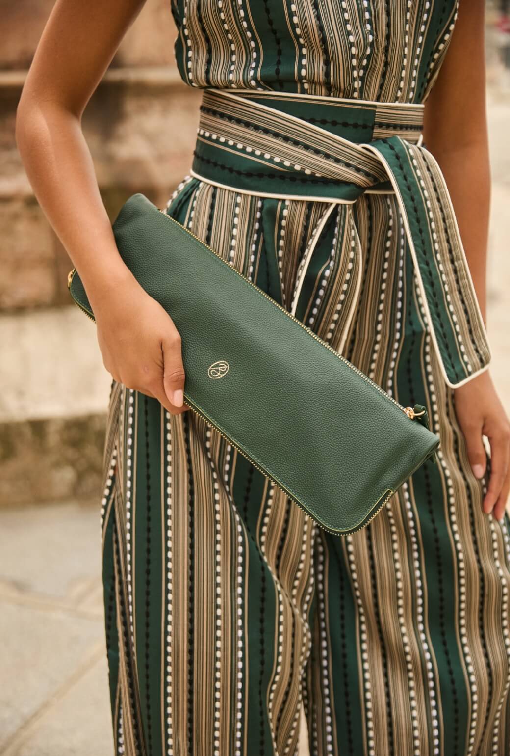 The East to West Clutch - Deep Green - Image 7