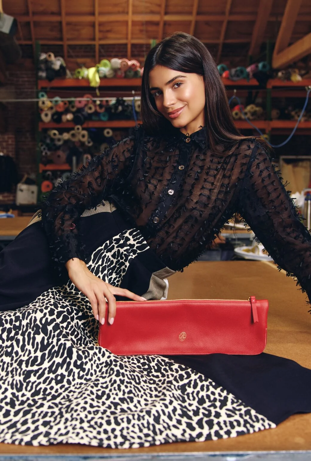 The East to West Clutch - Rouge - Image 7